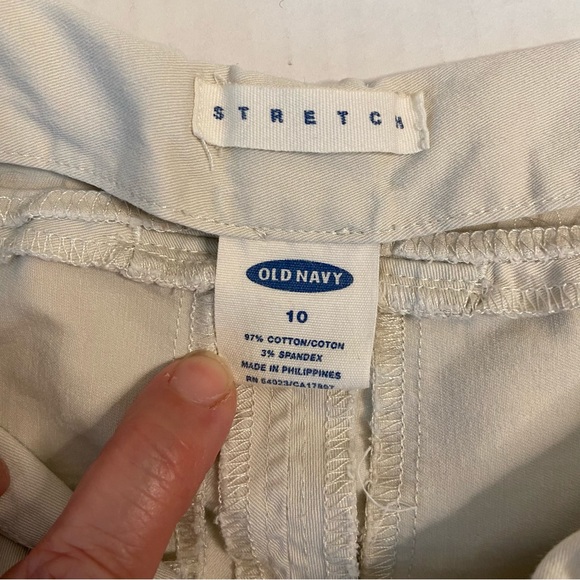 Old Navy Girl’s Side Zipper White Capri Pant size 10 - Picture 3 of 7